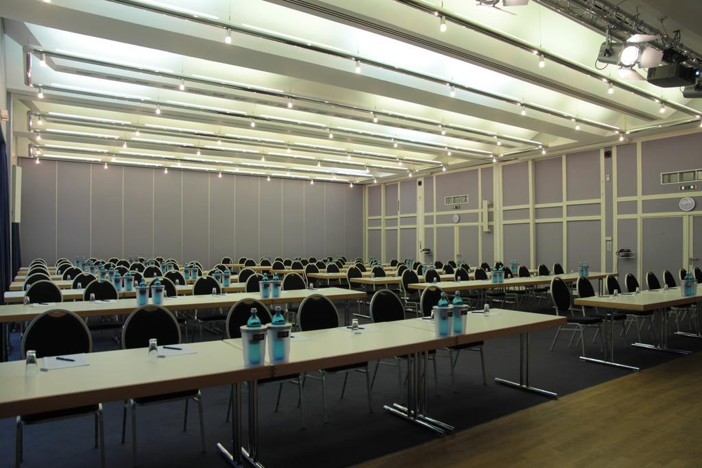 Relexa Hotel Bad Salzdetfurth Ngoại thất bức ảnh