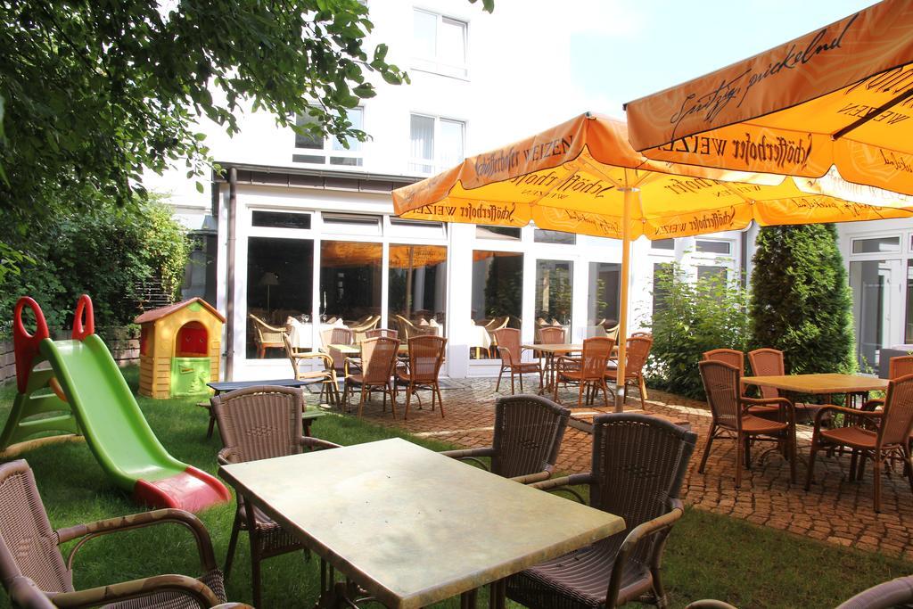 Relexa Hotel Bad Salzdetfurth Ngoại thất bức ảnh